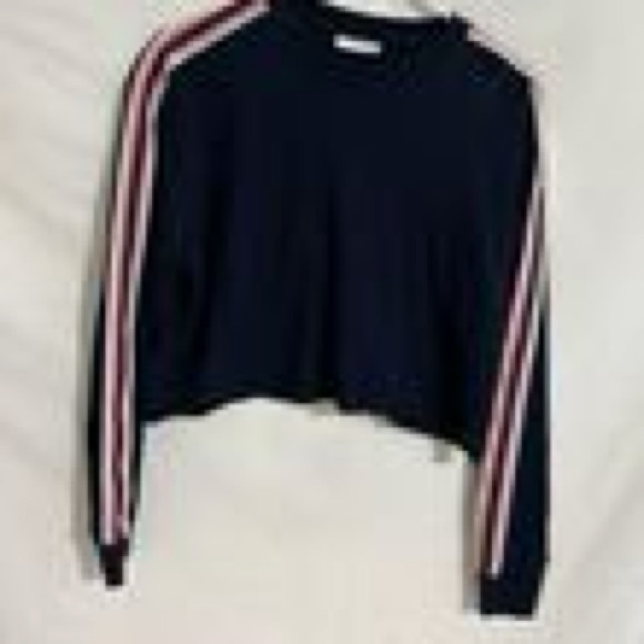 Women's Aritzia TNA Cropped Navy with Racer Stripe on Sleeve size Small - Picture 6 of 9